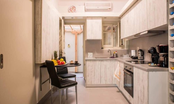 Nea Chalkidona Appartement | Fine homey & cosy apartment with patio near metro!
