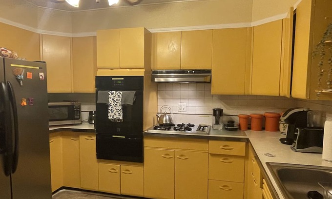 Capitol Heights Maison | Minutes to DC, MGM Casino, Outlets, Gaylord, National Harbor, DC National Mall