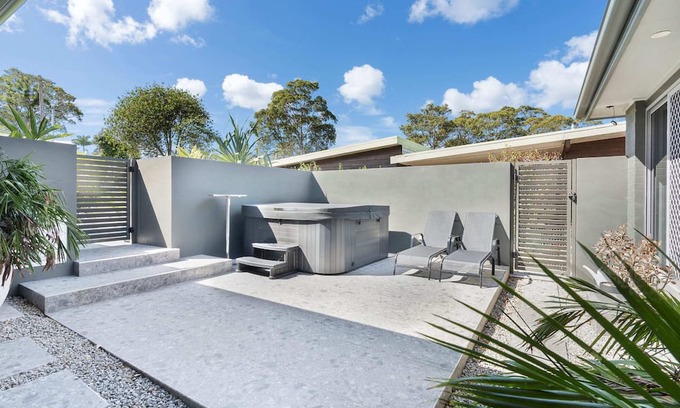 Sanctuary Point Maison | Sanctuary Coastal Oasis - Spa + Home Gym
