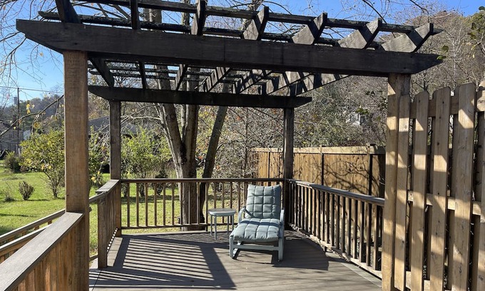 Athens Maison | High end luxury retreat in quiet Athens neighborhood