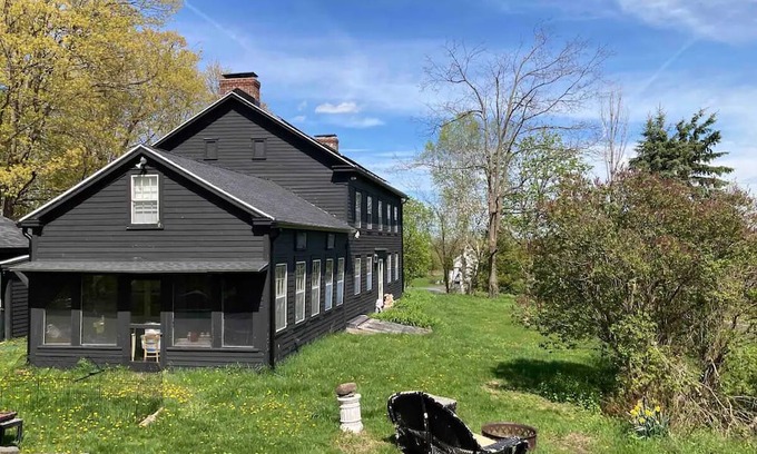 Oak Hill Autre | Farmhouse w/ Dance Studio & Pond in NE Catskills. Near Windham, Peace & Quiet!