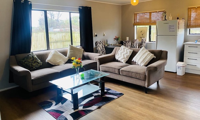 Ohinemutu Maison | Lake Side - Rotorua Town Central