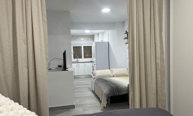 El Pilar Appartement | Spacious Madrid Haven:Explore the Best of the City from Your Stylish RetreatTen!