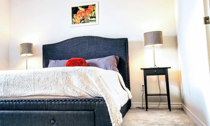 Ottawa Division Maison | New Build+PrimeTV+Movie+Games+Airport 10 mins
