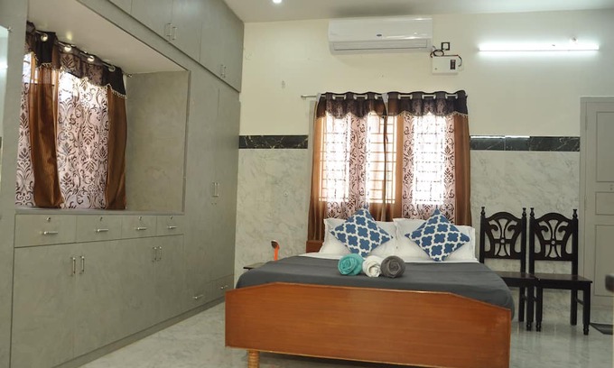Thanjavur Maison | Roof-top stay in a new-built house in the centre of city.