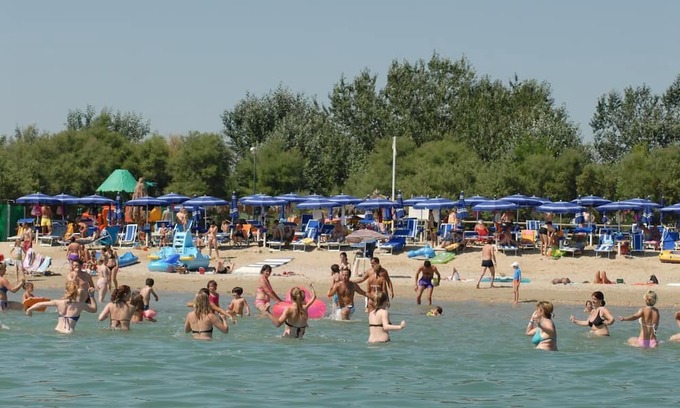 Cologna Spiaggia Maison | Feriendorf Stork Camping Village Mobilehome Happy Easy für 6 Personen