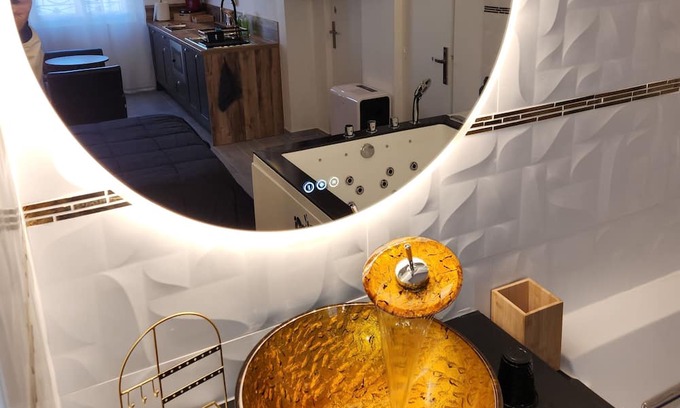 Saint-Assiscle Appartement | Studio Romantique Avec Jacuzzi