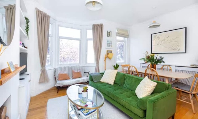 Hoe Street Appartement | Vibrant 2BR Flat in Walthamstow, 5 min to Tube