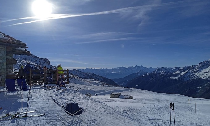 Randa Appartement | Private 2 Zimmerwohnung mit Wunderbarer Aussicht Aufs Klein Matterhorn