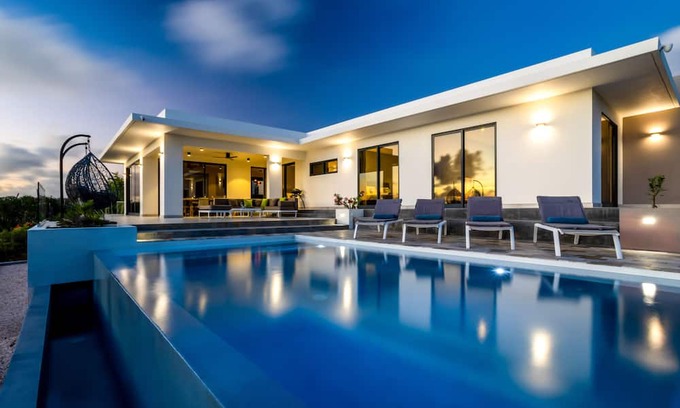 Sabadeco Maison | Kas di Luna, NEW! Luxury villa with gorgeous ocean views and infinity pool.