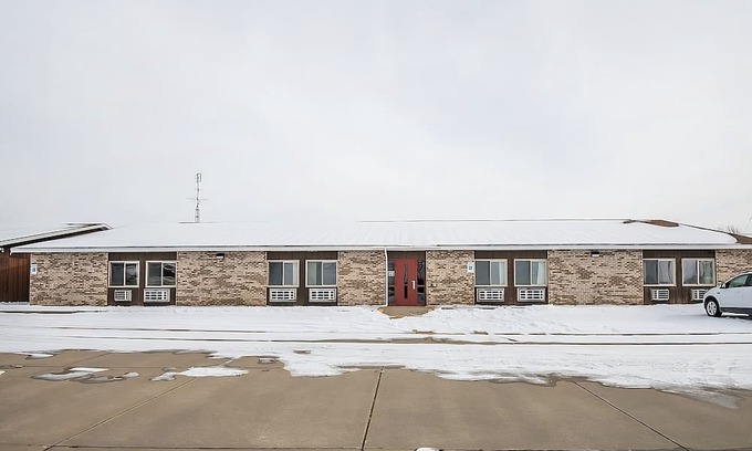 Chesaning Maison | Making The Best Memories Along The Way! Pets Are Welcome! Free Parking!