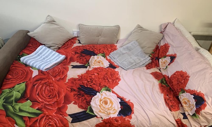 Edmonton Appartement | Cozy studio flat with separated bathroom in London