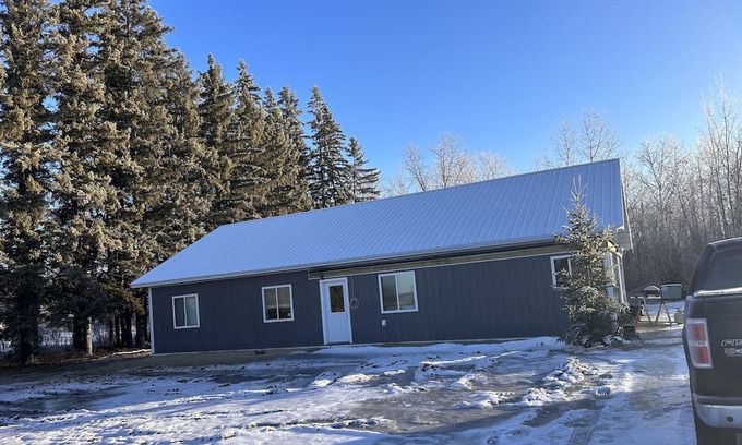 Williams Cabine | Large cabin with all new construction near Lake of the Woods.