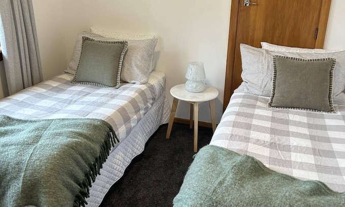 Lawrence Maison | Unwind on Whitehaven