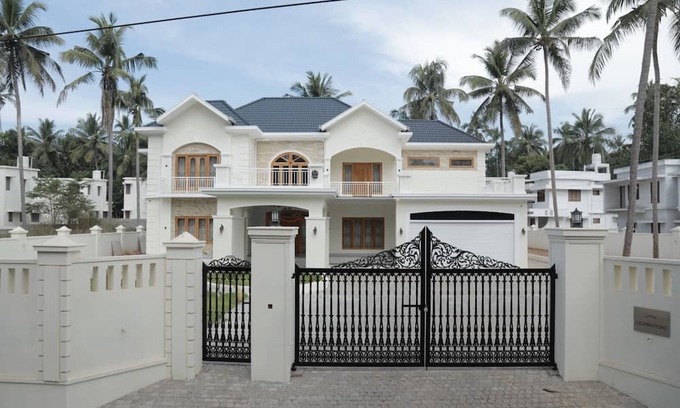 Thalassery Maison | 4 Bedroom colonial house near Kannur airport. 15 minutes drive from the airport.