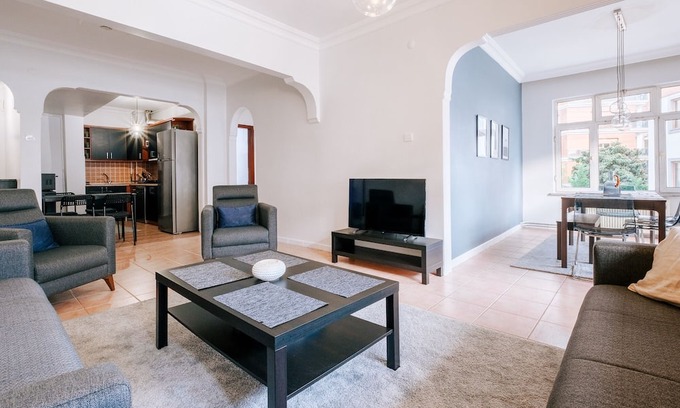 Maltepe Appartement | Flat w Balcony 4 min to Maltepe Coast