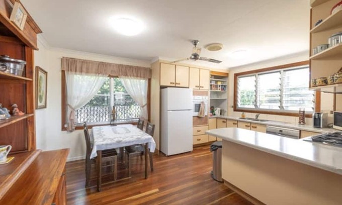 Walkervale Maison | Your House at Southside Central, Big home, Pet friendly, close to everything!