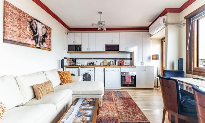 Moda Appartement | Magnificent Flat with Sea View in Kadikoy