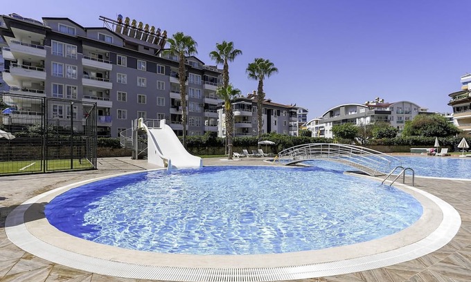 Tosmur Belediyesi Appartement | Roomy Flat With Pool in a Luxury Complex in Alanya