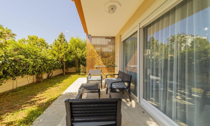 Altnkum Mahallesi Appartement | Cozy Flat w Garden 5 min to Beach in Antalya