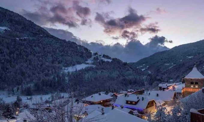 Queige Appartement | Apartment 'Gite Place Du Lavoir' with Mountain View and Wi-Fi