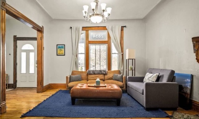 Whittier Maison | Victorian Escape, 3BR/2BA 30+Day, Whittier