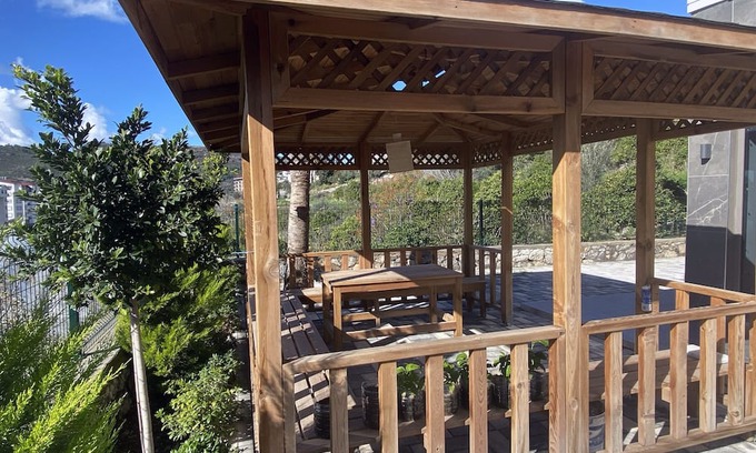 Gazipasa Appartement | Hillside Luxury: Modern 1-BR, 10-Min Walk to Gazipasa Center & Beach