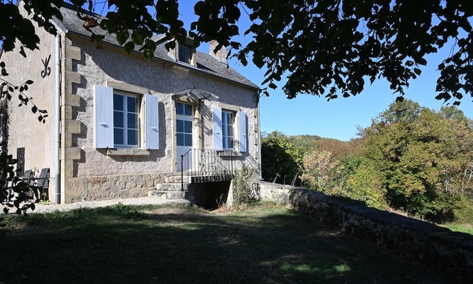 Champallement Maison | Romantisch Ruim 2 Persoons Vakantiehuis met Panoramisch Uitzicht!