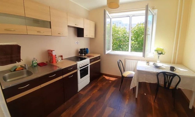 Lasnamae Appartement | Quiet and cozy - bus 15 min to city center