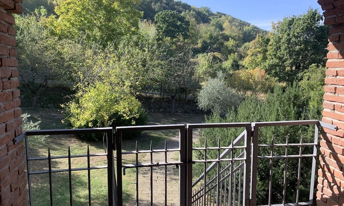 Vernasca Appartement | Large spacious pet-friendly apartment in the heart of the countryside.