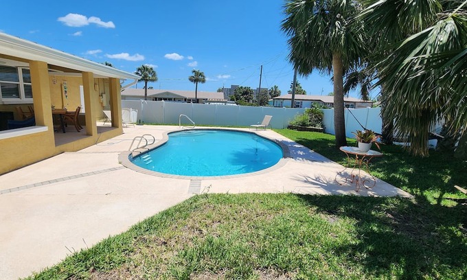 Ormond Shores Maison | Beautiful Beachside Pool Home located three blocks from the Atlantic Ocean