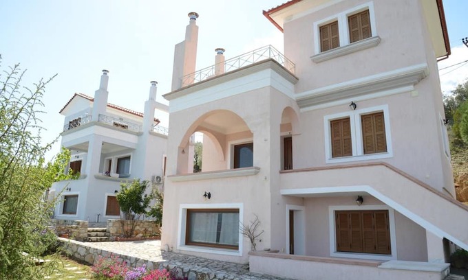 Sourpi Appartement | Goddess Hera Apartment
