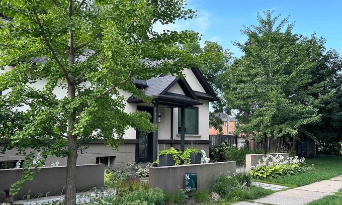 Dundas Lit Et Petit-Déjeuner | Located in the beautiful town of Dundas near trails, parks and water falls