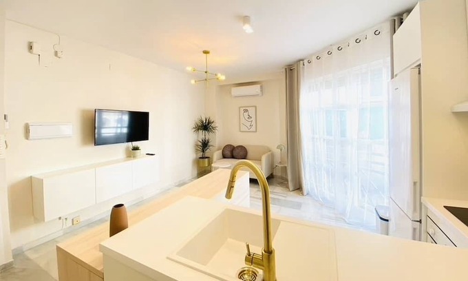 Cenes de la Vega Appartement | Alora: Modern Apartment in Village Sierra Nevada