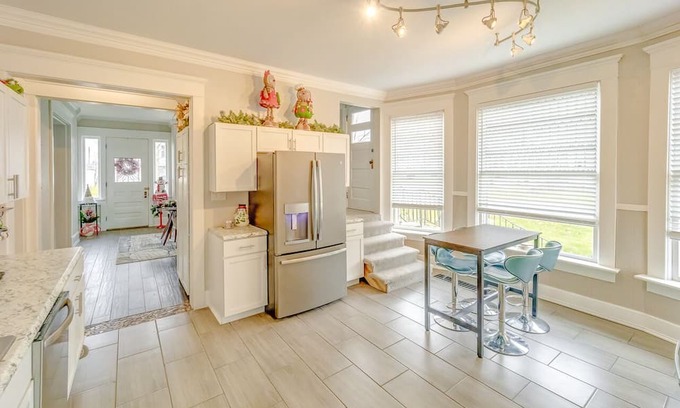 Decatur Maison | Tesla Charger!! Remodeled 5 bed! Sleeps 12.