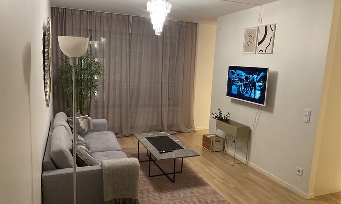 Solna Appartement | Mysigt Lägenheten Nära Stan