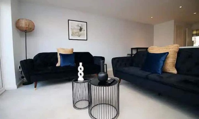 Magor Maison | Seymour Way (Stunning 4 bed with FREE parking)