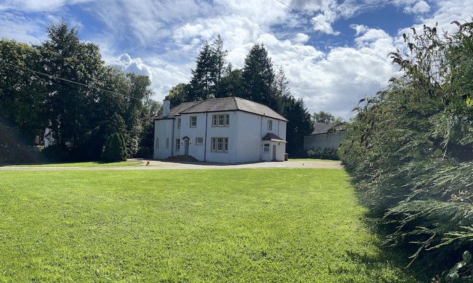 Newton Mearns Maison | large Country Mansion in Glasgow Newton Mearns