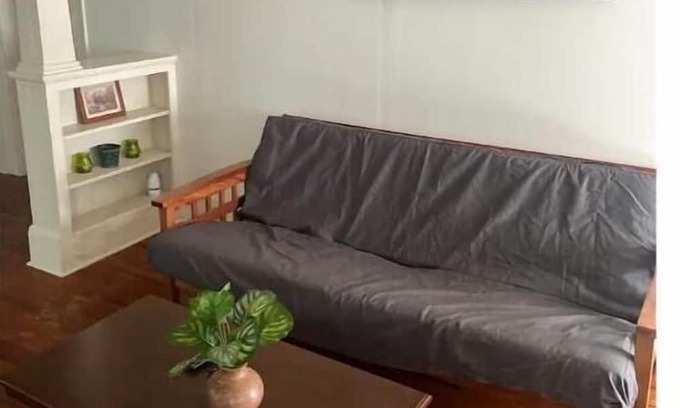 Murray Hill Maison | 3/1 Historic Charmer in Murray Hill with Laundry