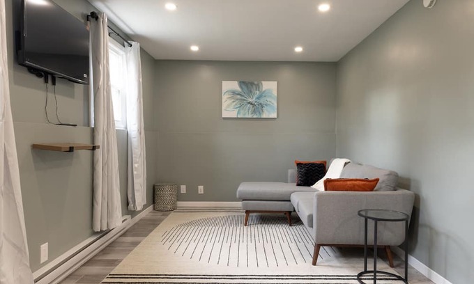 Kemptville Appartement | Newly Renovated 2bed/1bath Apartment / Cozy&Clean