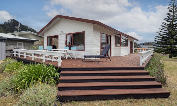 Pauanui Maison | Seascape Bach - Pauanui Holiday Home