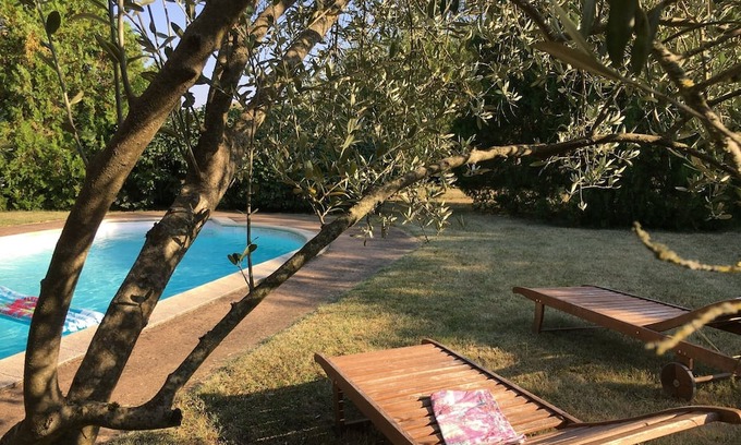 Florentin Maison | Holiday Home 'Mulberry House' with Private Pool, Private Terrace and Wi-Fi