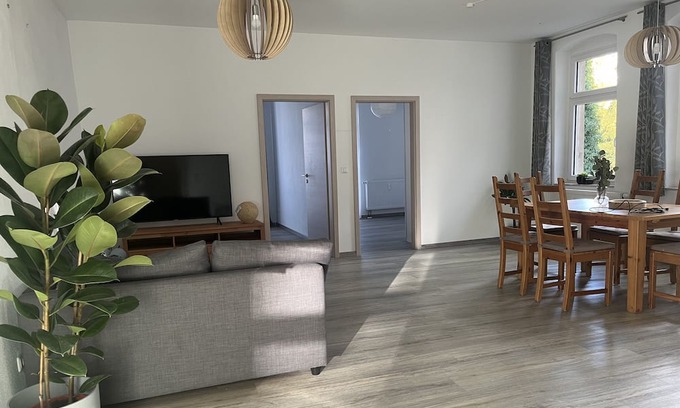 Bahnhofsvorstadt Appartement | Unsere Bergstadtwohnung Liegt in Zentraler Lage von Freiberg mit Parkplatz