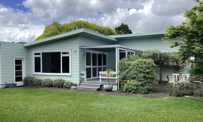 Whakatane Maison | Tui’s Call