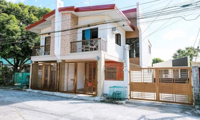 Bacolod Maison | Carmen's Place B: 4- rm duplex, gated, safe, homey