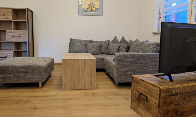 Bechhofen Appartement | Holiday Apartment "Seenlandliebe - Wiesethblick" with Shared Garden