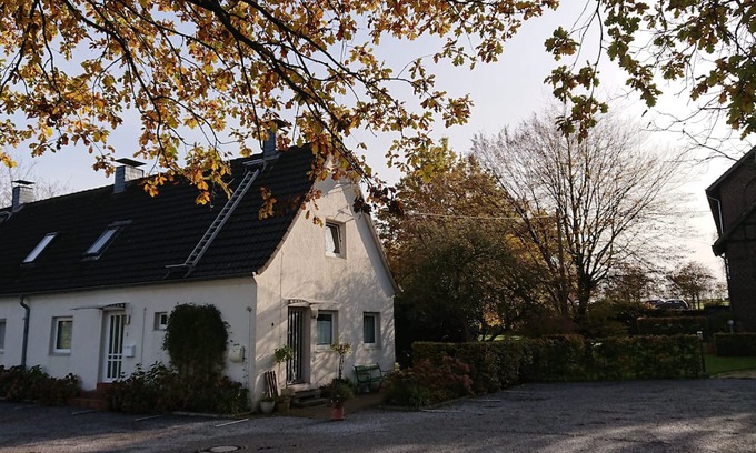 Dorp Appartement | Gemütliche Ferienwohnung auf Gutshof am Ruhrtalradweg