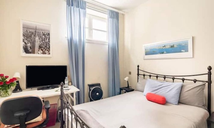 North Richmond Maison | Perfect Richmond Super Host. Three Private Rooms.