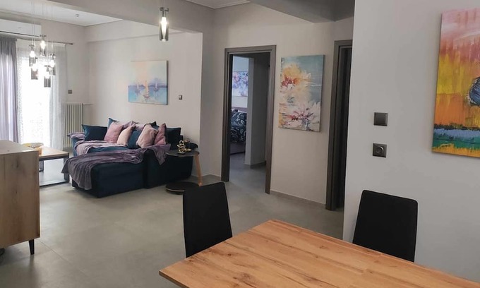 Volos City Centre Appartement | Modern appartment, perfect for couples & families. Enhanced Security features!