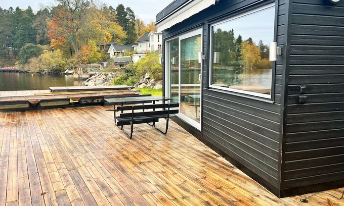 Sodertalje Maison | Newly built house with a magical view of Mälaren | SE130544